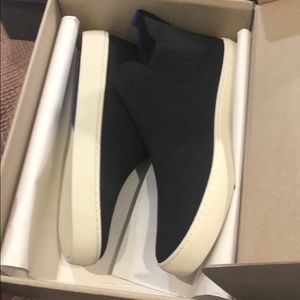 Black Rothys’s Chelsea Size 9